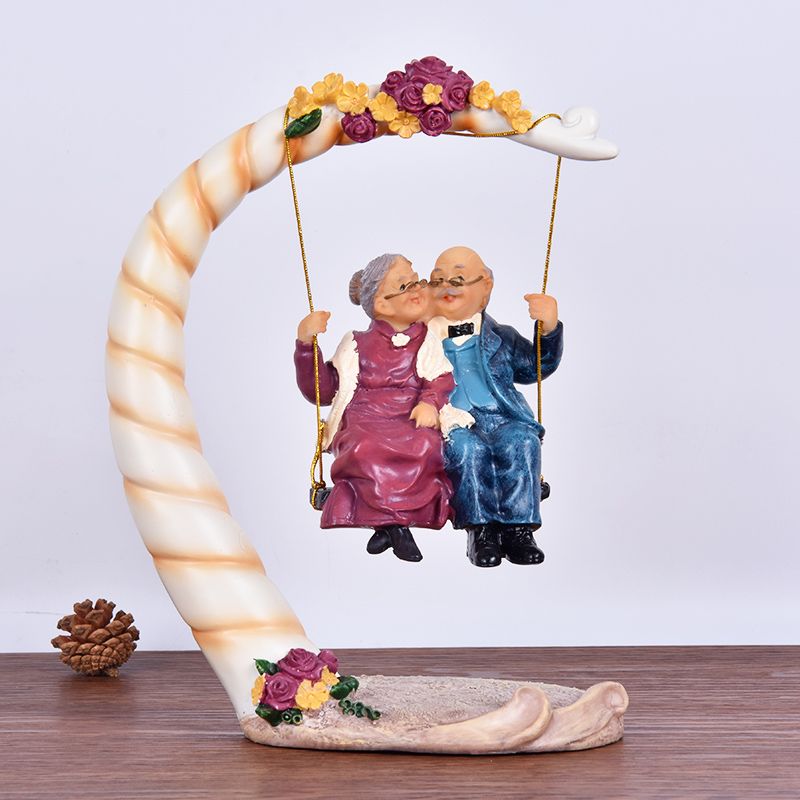 Figur Resin Pasangan Tua Berga - Resin Art Decoration Items ulasan dan harga